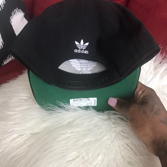 Adidas snap back - Picture 3 of 8